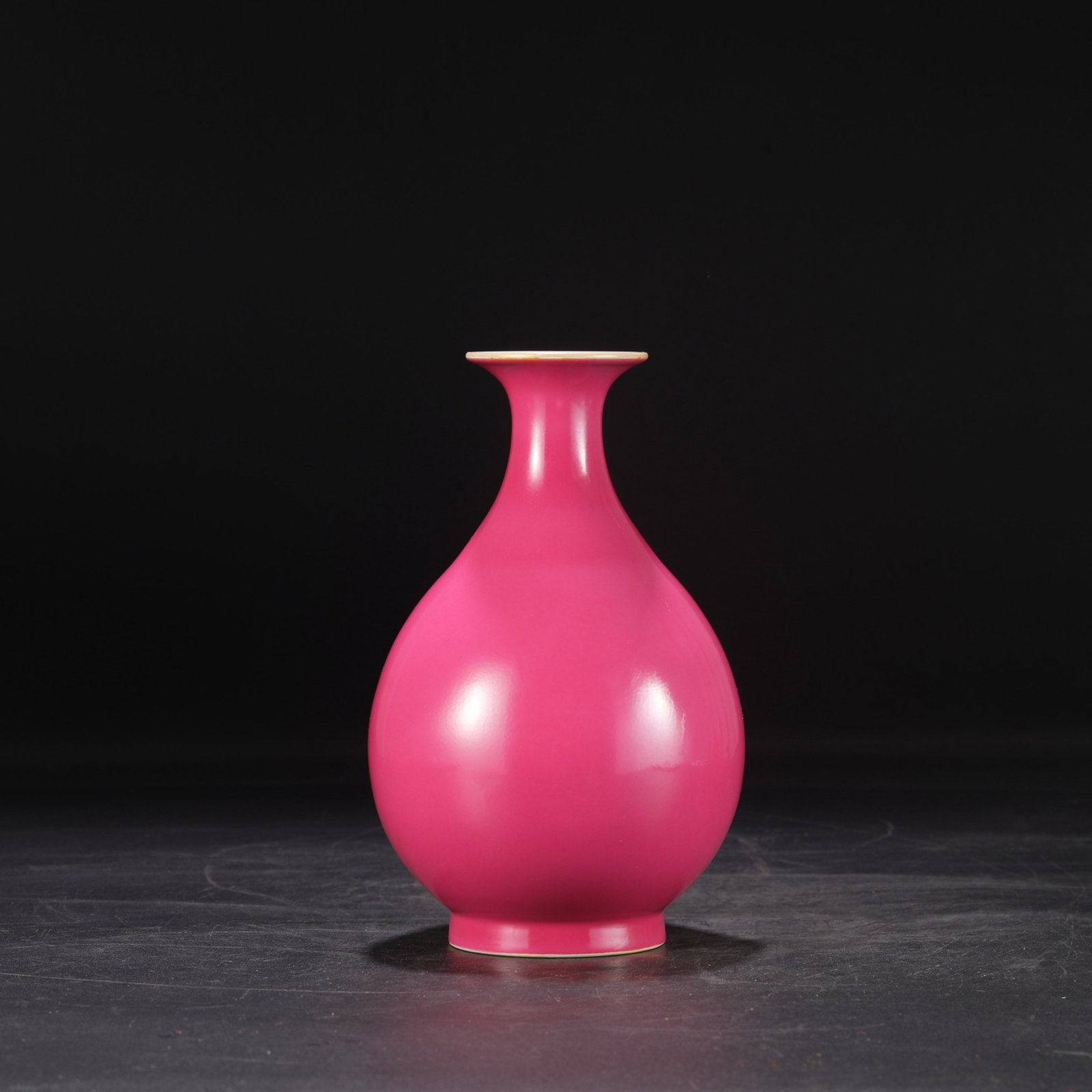 An Exquisite Ruby Red-Glazed Vase - 7