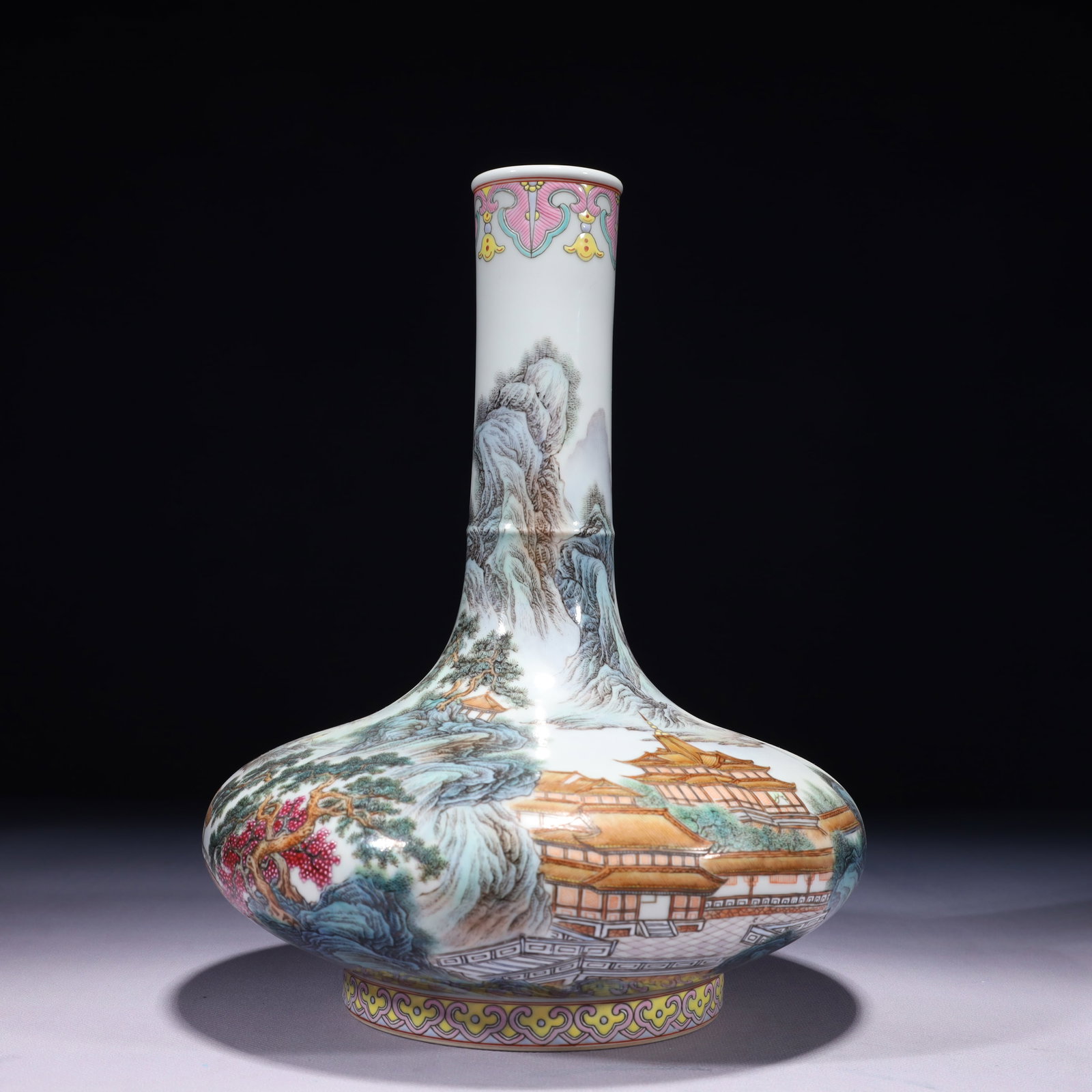 An Exquisite Enamel Landscape Pattern Vase: An Exquisite Enamel Landscape Pattern Vase,Qing Dynasty,China,Yongzheng Six-character Mark,Size:8.3inx11.4in,Weight:2000g 珐琅彩山水纹瓶,中国ę