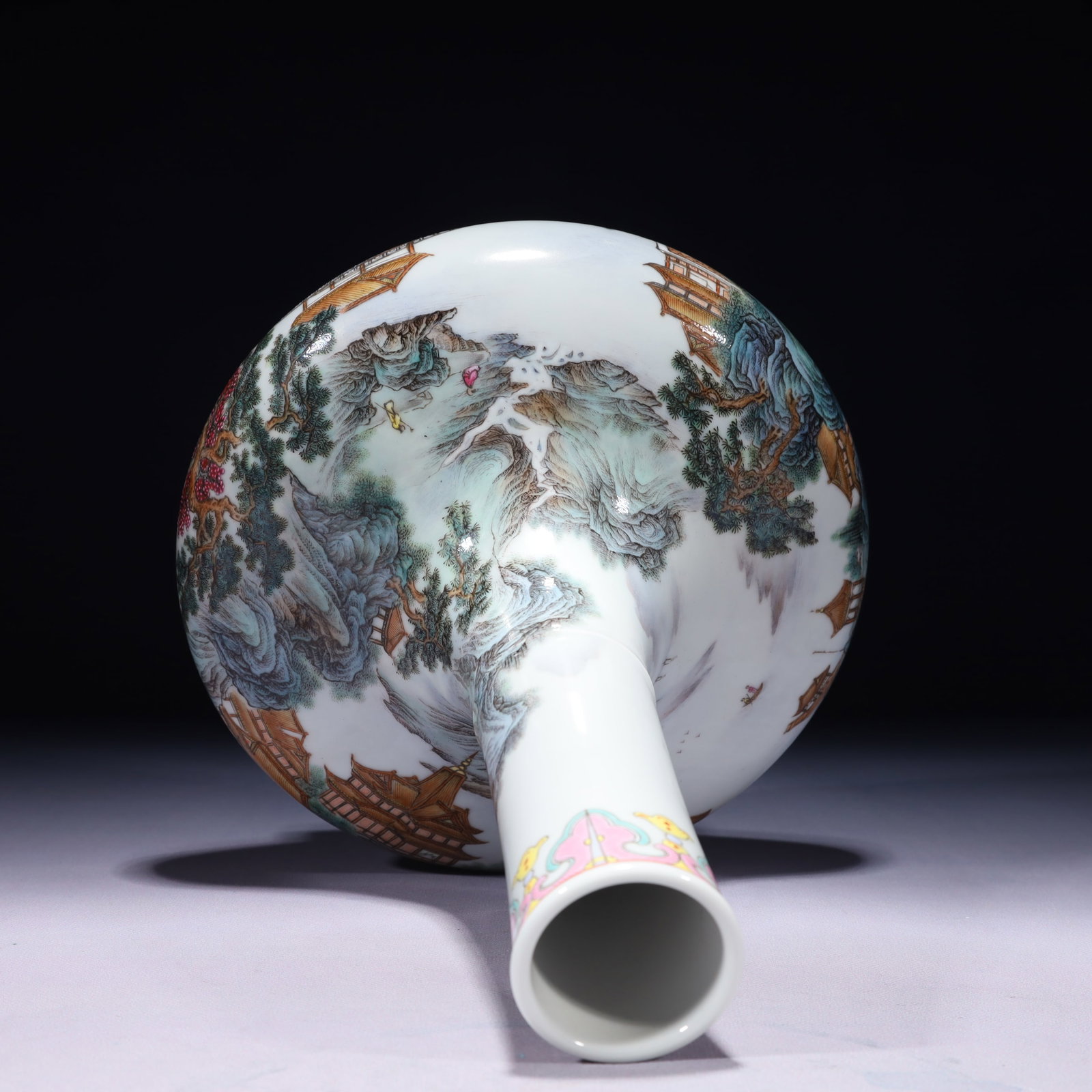An Exquisite Enamel Landscape Pattern Vase - 8
