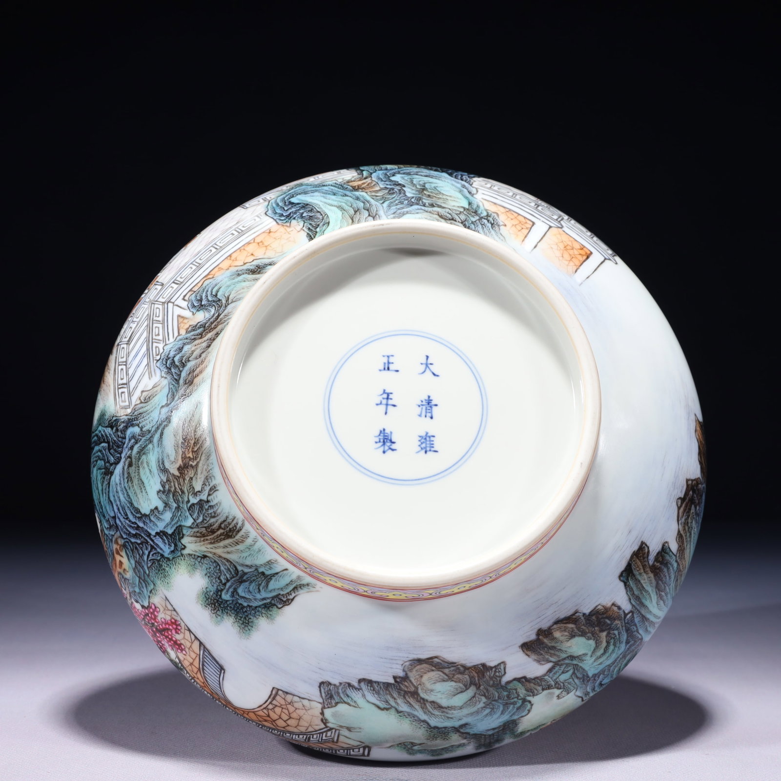 An Exquisite Enamel Landscape Pattern Vase - 9
