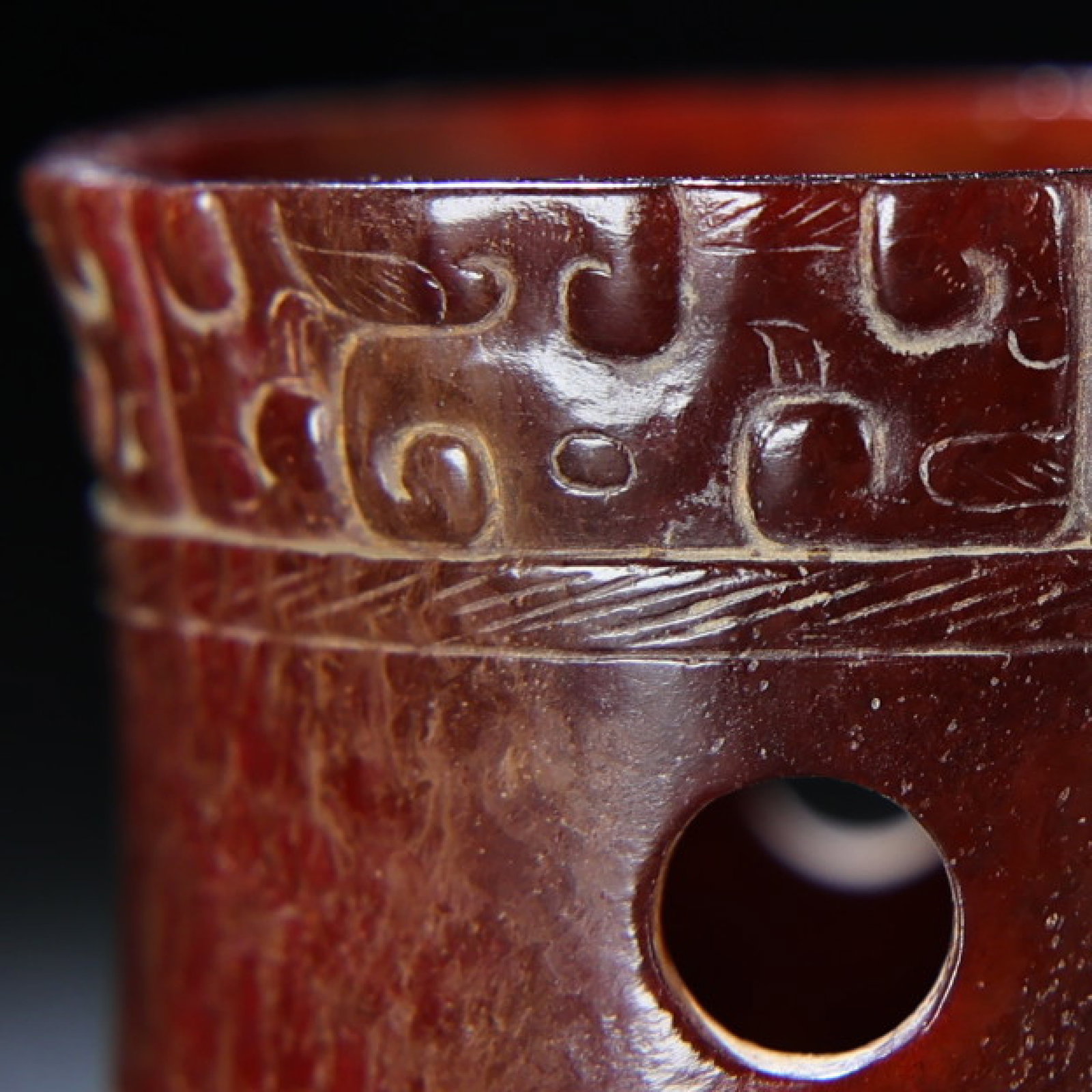 An Exquisite Archaic Jade Coronet - 3