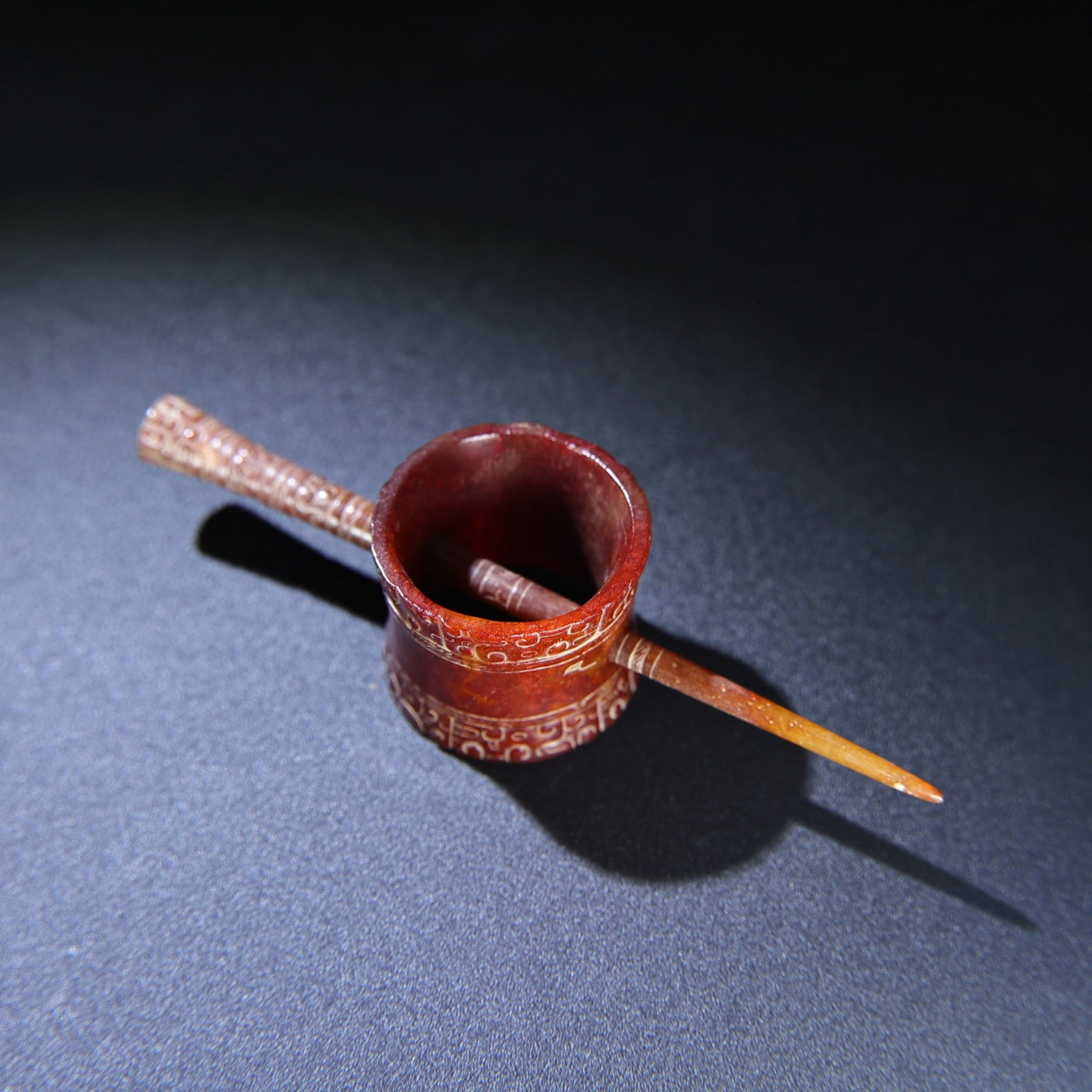An Exquisite Archaic Jade Coronet - 7