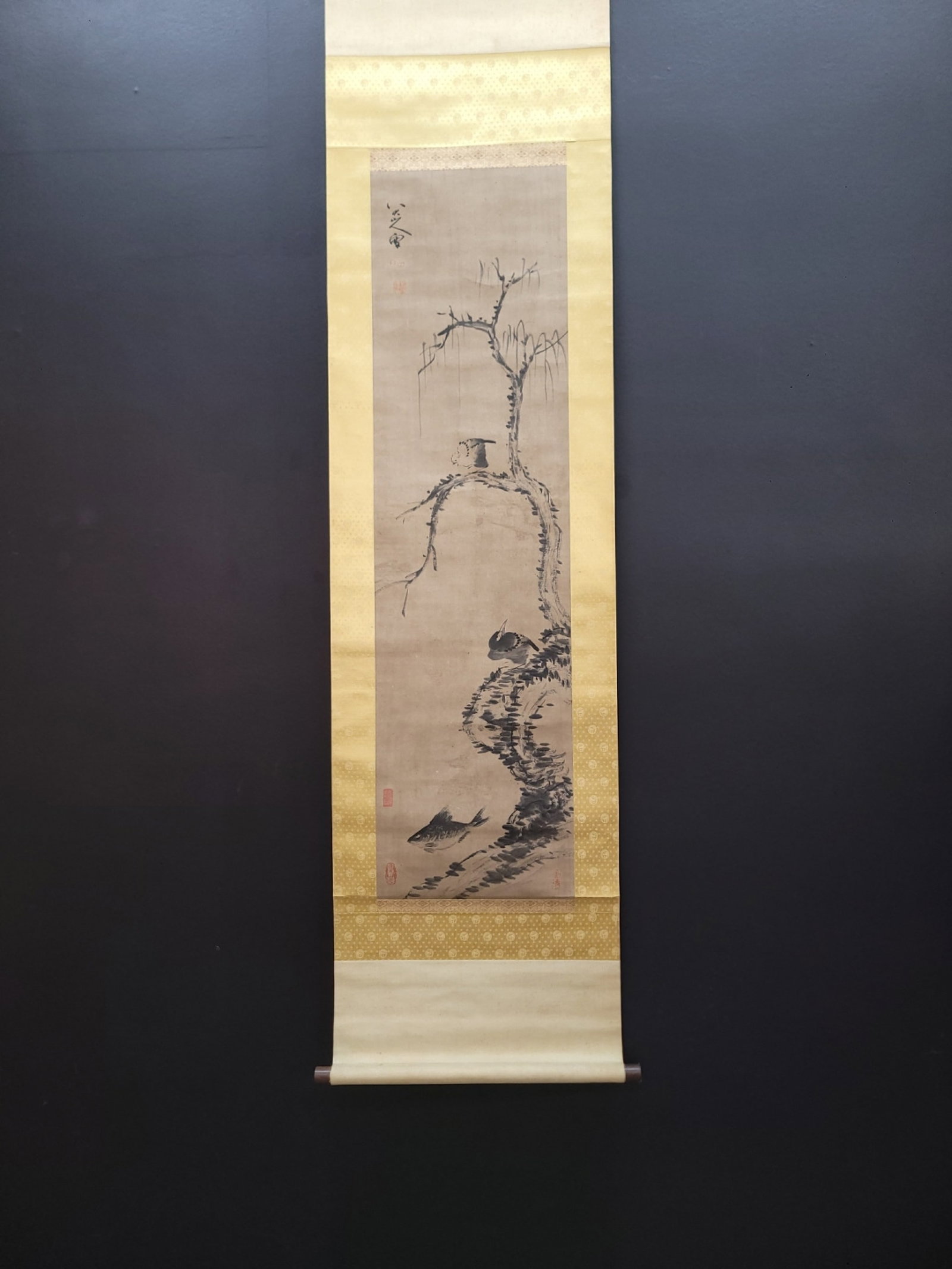A Chinese Vertical Scroll Ink Painting of Flower and Bird on Paper: A Chinese Vertical Scroll Ink Painting of Flower and Bird on Paper,Bada Shanren,Size:12.2inx45.7in 一幅中国水墨花鸟画立轴,八