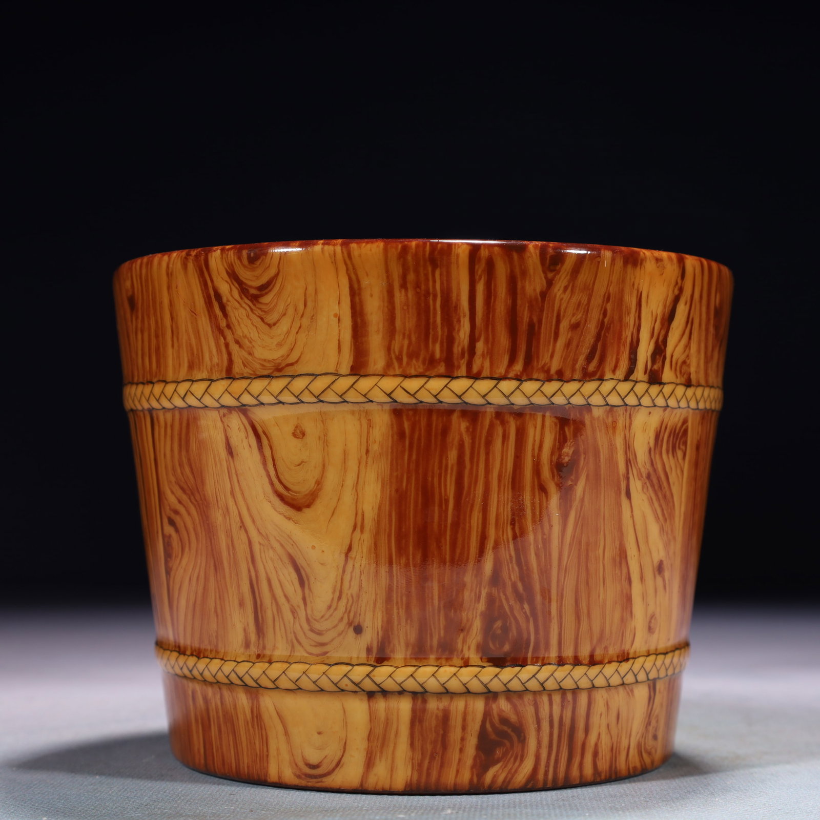 An Exquisite Imitation Wood Grain Glazed Brush Pot: An Exquisite Imitation Wood Grain Glazed Brush Pot,Qing Dynasty,China,Qianlong Six-character Mark,Size:5.9inx4.7in,Weight:1000g 木纹釉笔筒,中国清代