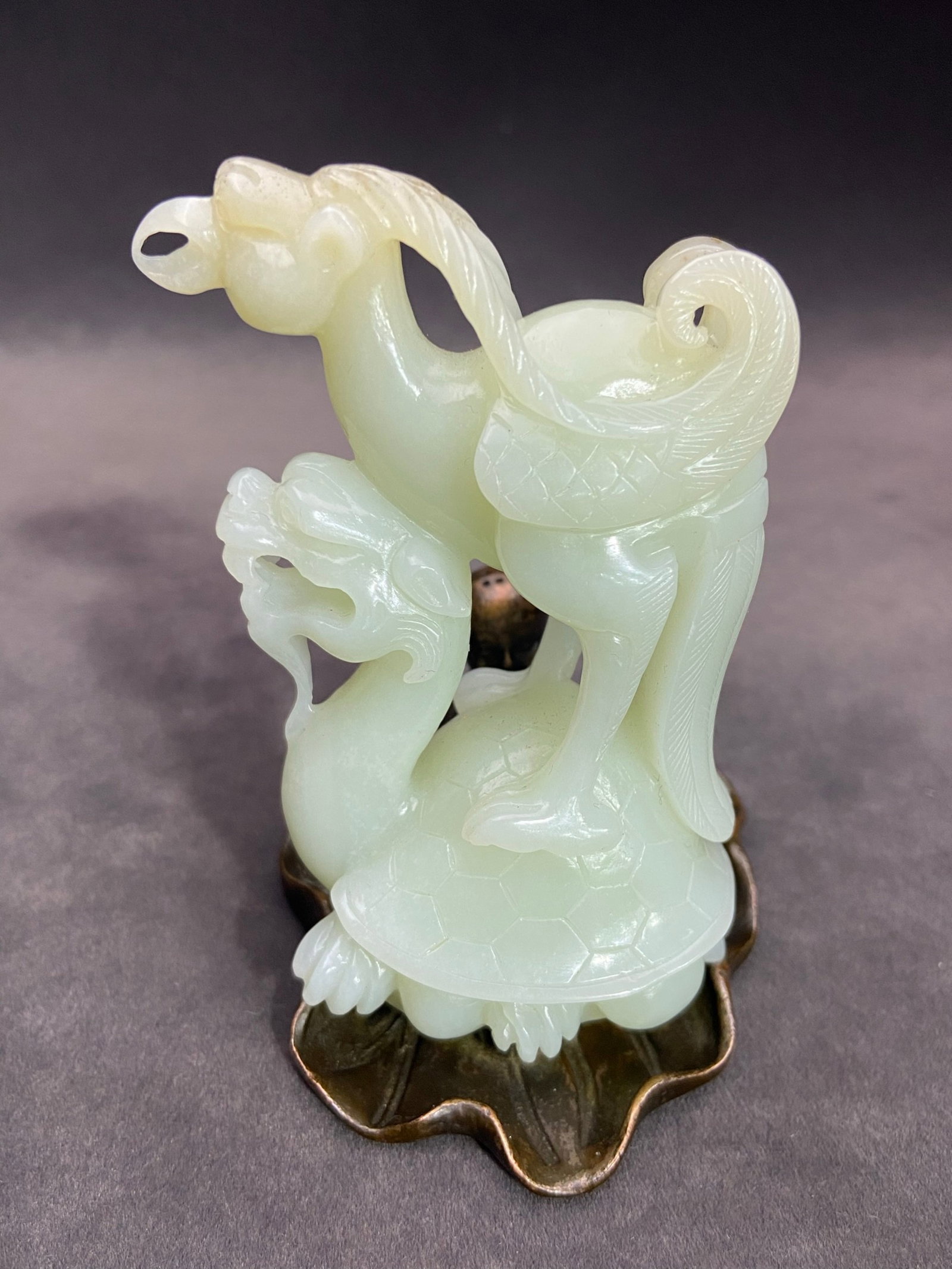 An Exquisite White Jade Turtle Crane Ornament: An Exquisite White Jade Turtle Crane Ornament,Qing Dynasty,China,Size:3.5inx2.4inx1.6in,Weight:180g 白玉龟鹤摆件,中国清代