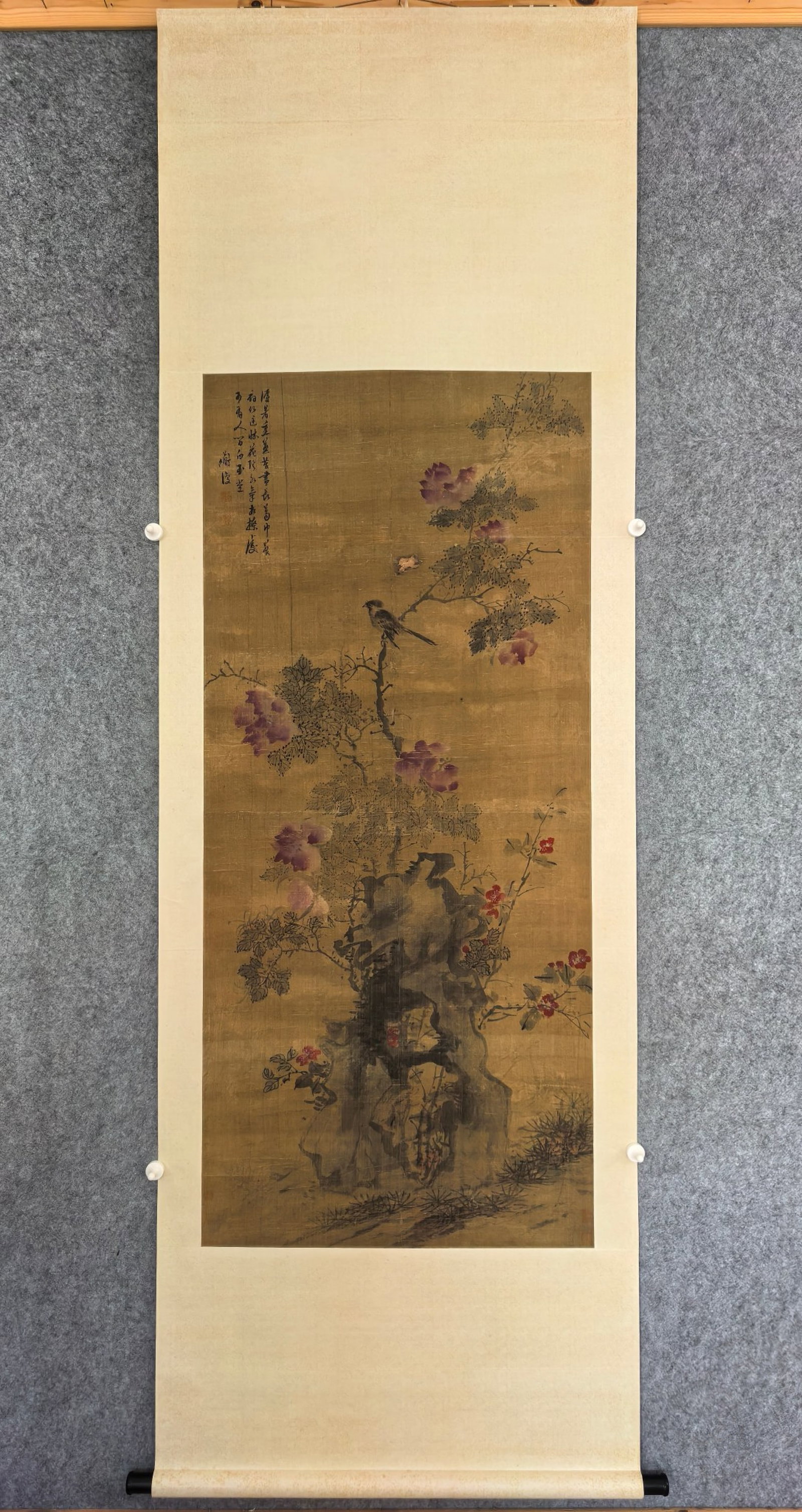 A Chinese Vertical Scroll Ink Painting of Flower and Bird on Silk: A Chinese Vertical Scroll Ink Painting of Flower and Bird on Silk,Chen Daofu,Size:57.1inx25.6in 一幅中国水墨绢本花鸟画立轴