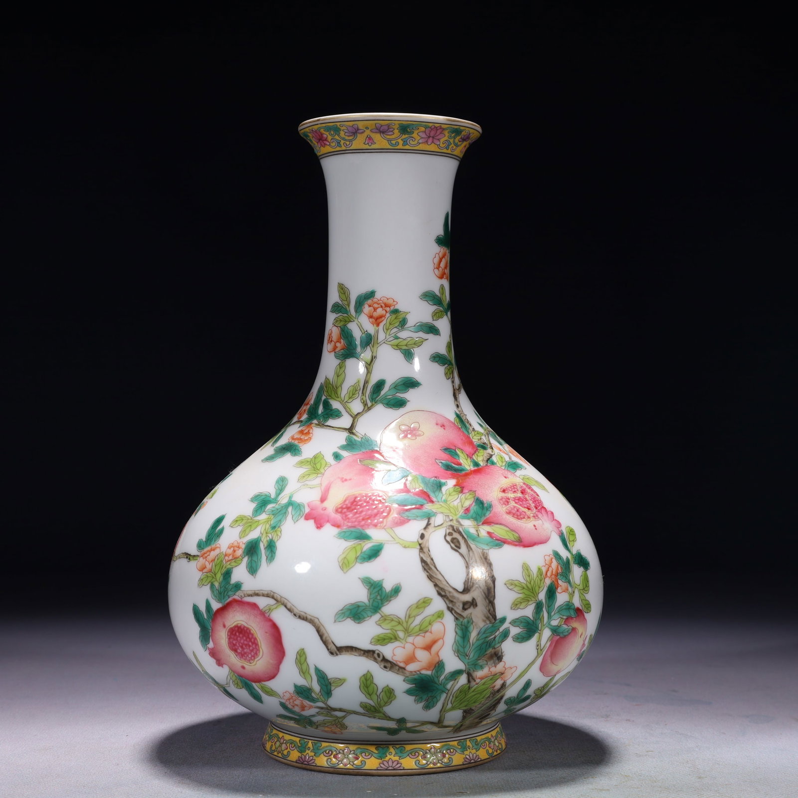 An Exquisite Famille-Rose Flower and Fruit Pattern Vase,with poem: An Exquisite Famille-Rose Flower and Fruit Pattern Vase,with poem,Qing Dynasty,China,Yongzheng Four-character Mark,Size:5.5inx8.7in,Weight:1450g 粉彩花果纹瓶,४