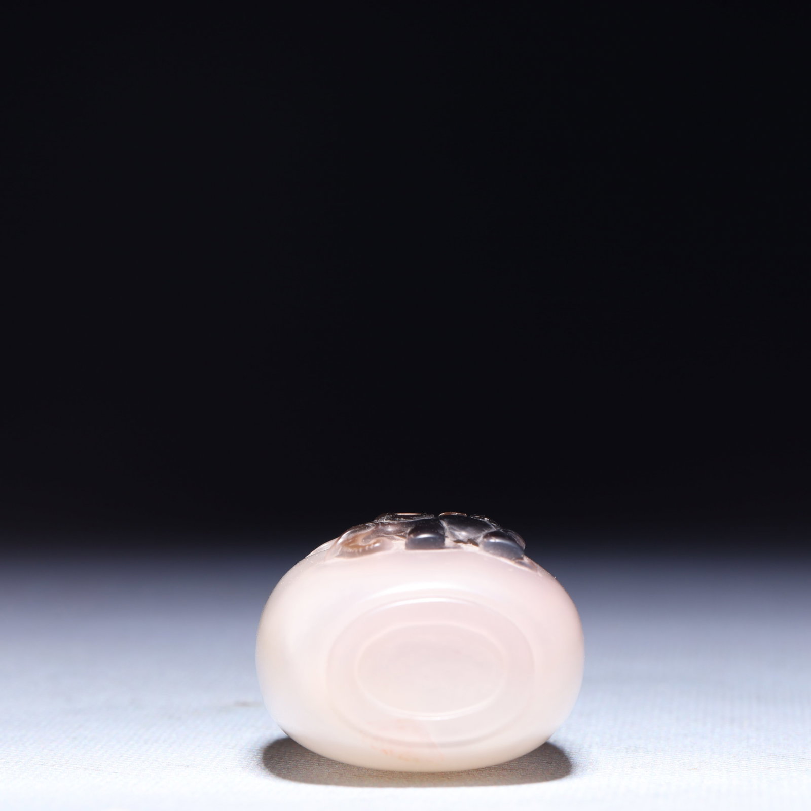 An Exquisite Agate Elephant Pattern Snuff Bottle - 8