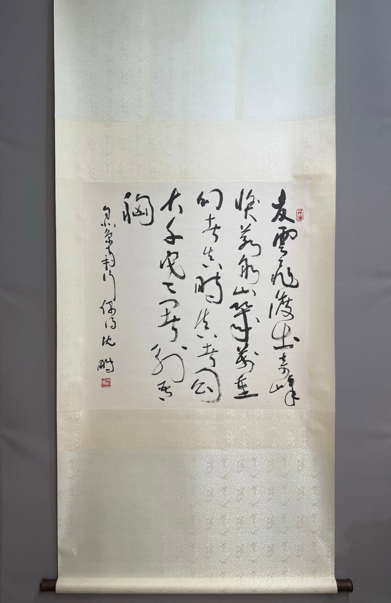 A Chinese Vertical Scroll Ink Calligraphy on Paper: A Chinese Vertical Scroll Ink Calligraphy on Paper,Shen Peng,Size:26.8inx26.8in 一幅中国水墨书法立轴,沈鹏