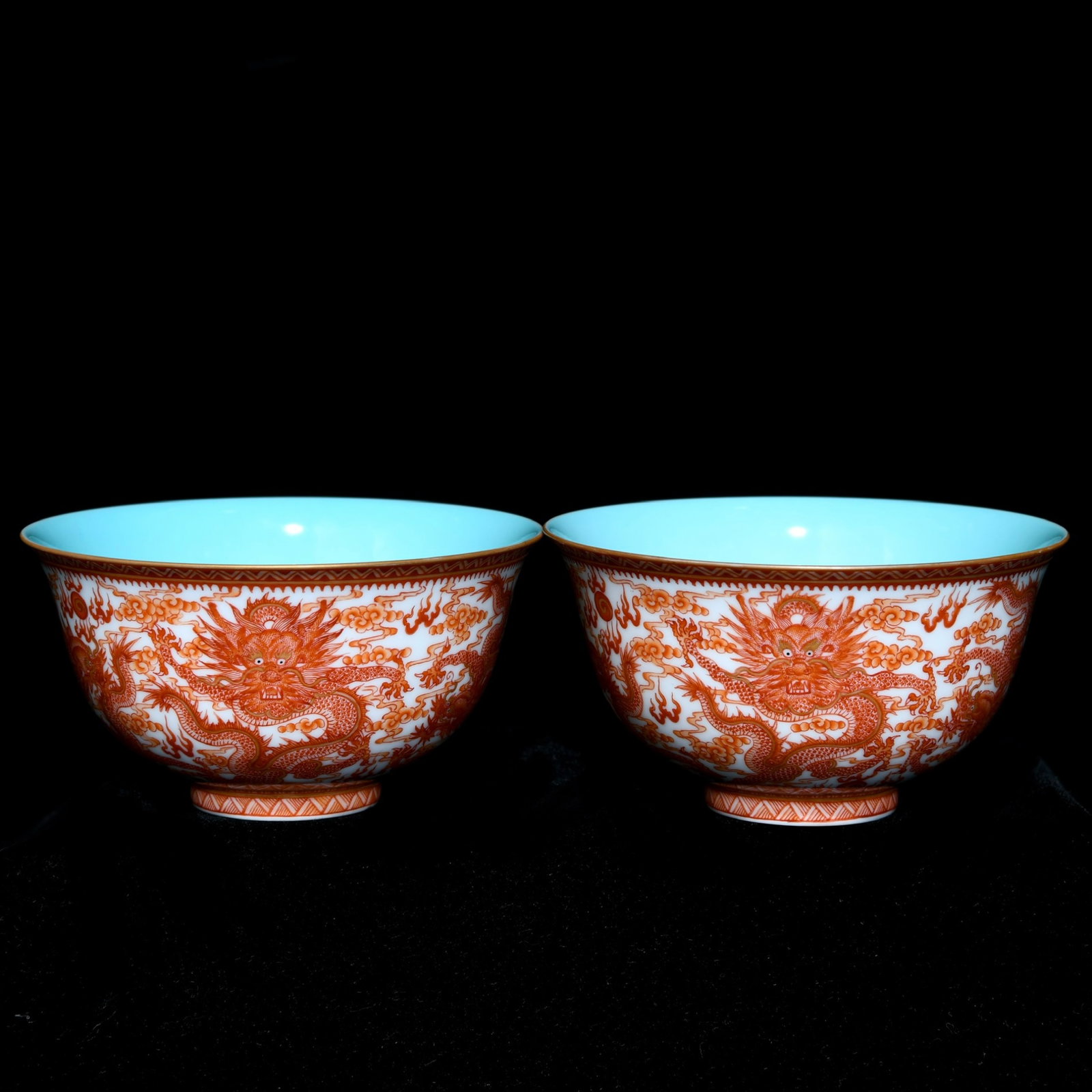 A Pair of Exquisite Iron-Red Painted Gold Auspicious Cloud and Dragon Pattern Cups: A Pair of Exquisite Iron-Red Painted Gold Auspicious Cloud and Dragon Pattern Cups,Qing Dynasty,China,Qianlong Six-character Mark,Size:1.9inx3.4in 一对矾红描金Ķ