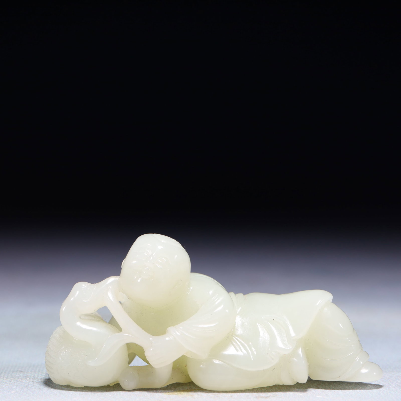 An Exquisite White Jade Figure Ornament: An Exquisite White Jade Figure Ornament,Qing Dynasty,China,Size:3.9inx1.4inx1.8in,Weight:173.3g 白玉人物摆件,中国清代