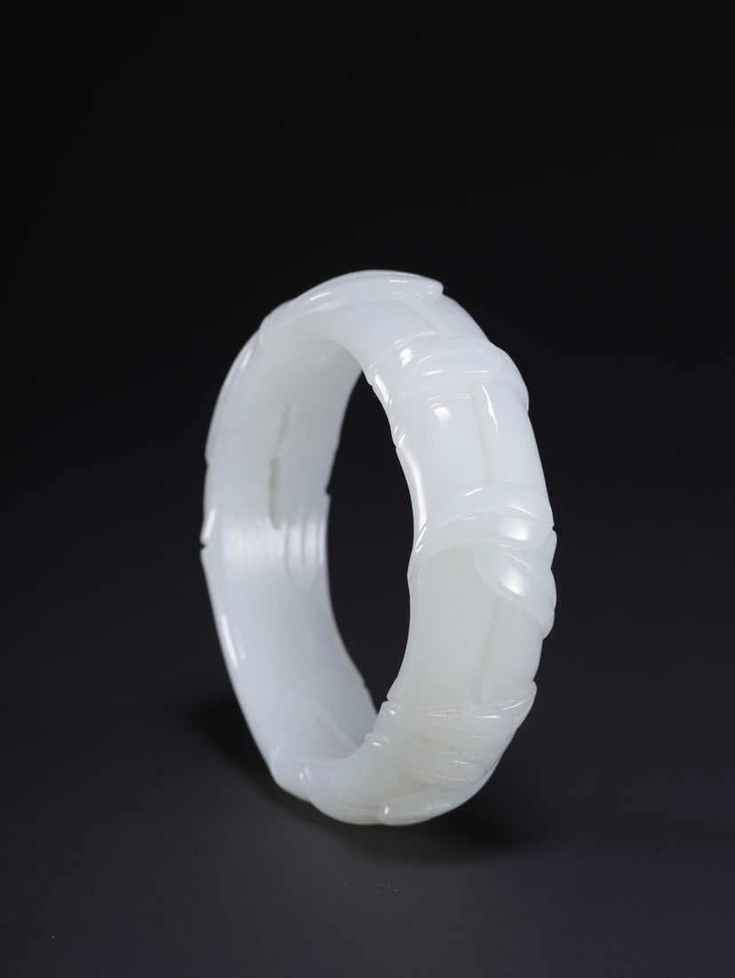 An Exquisite White Jade Bamboo Pattern Bracelets - 8
