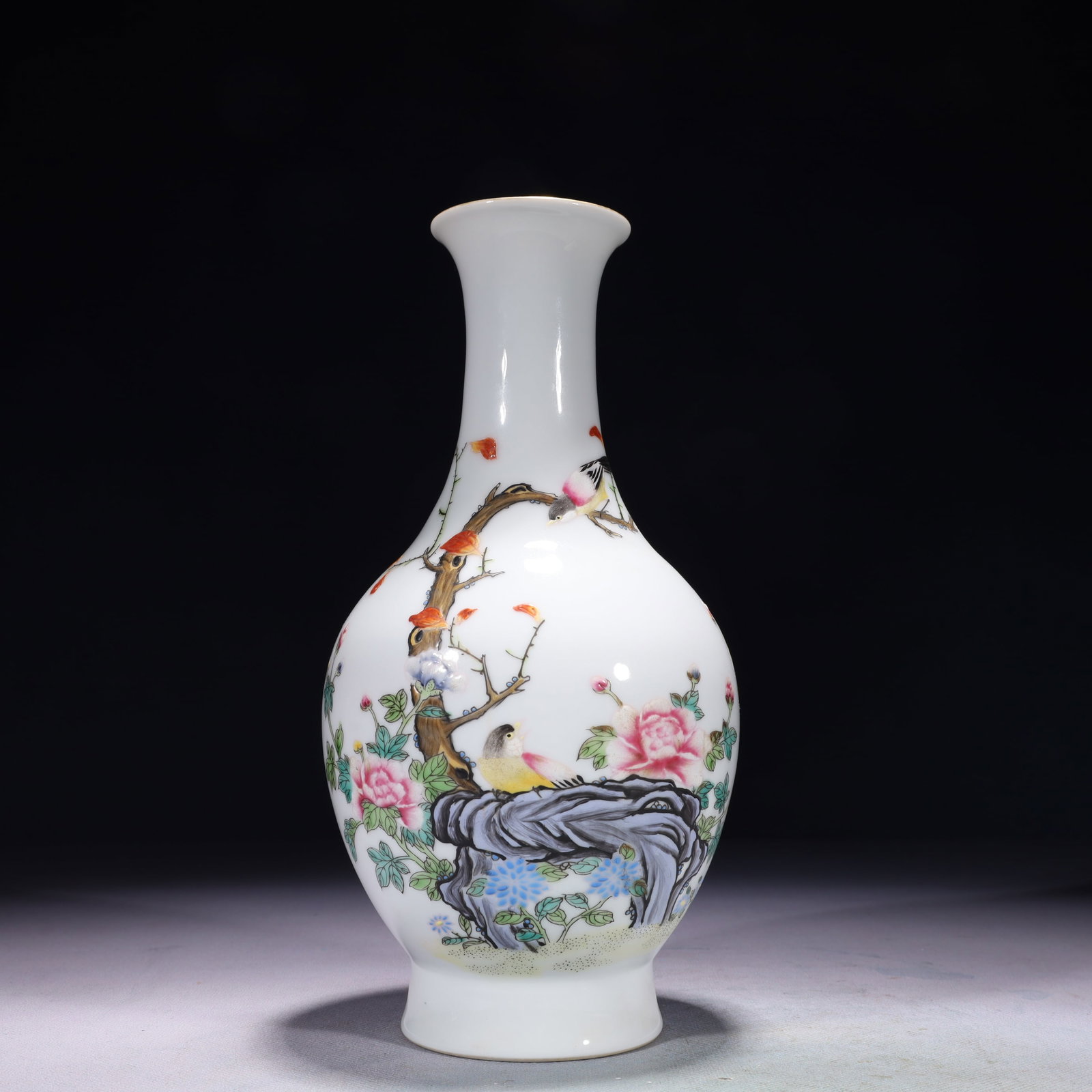 An Exquisite Famille-Rose Flower and Bird Pattern Vase,with poem: An Exquisite Famille-Rose Flower and Bird Pattern Vase,with poem,Qing Dynasty,China,Yongzheng Six-character Mark,Size:4.7inx9.8in,Weight:1500g 粉彩花鸟纹瓶,带