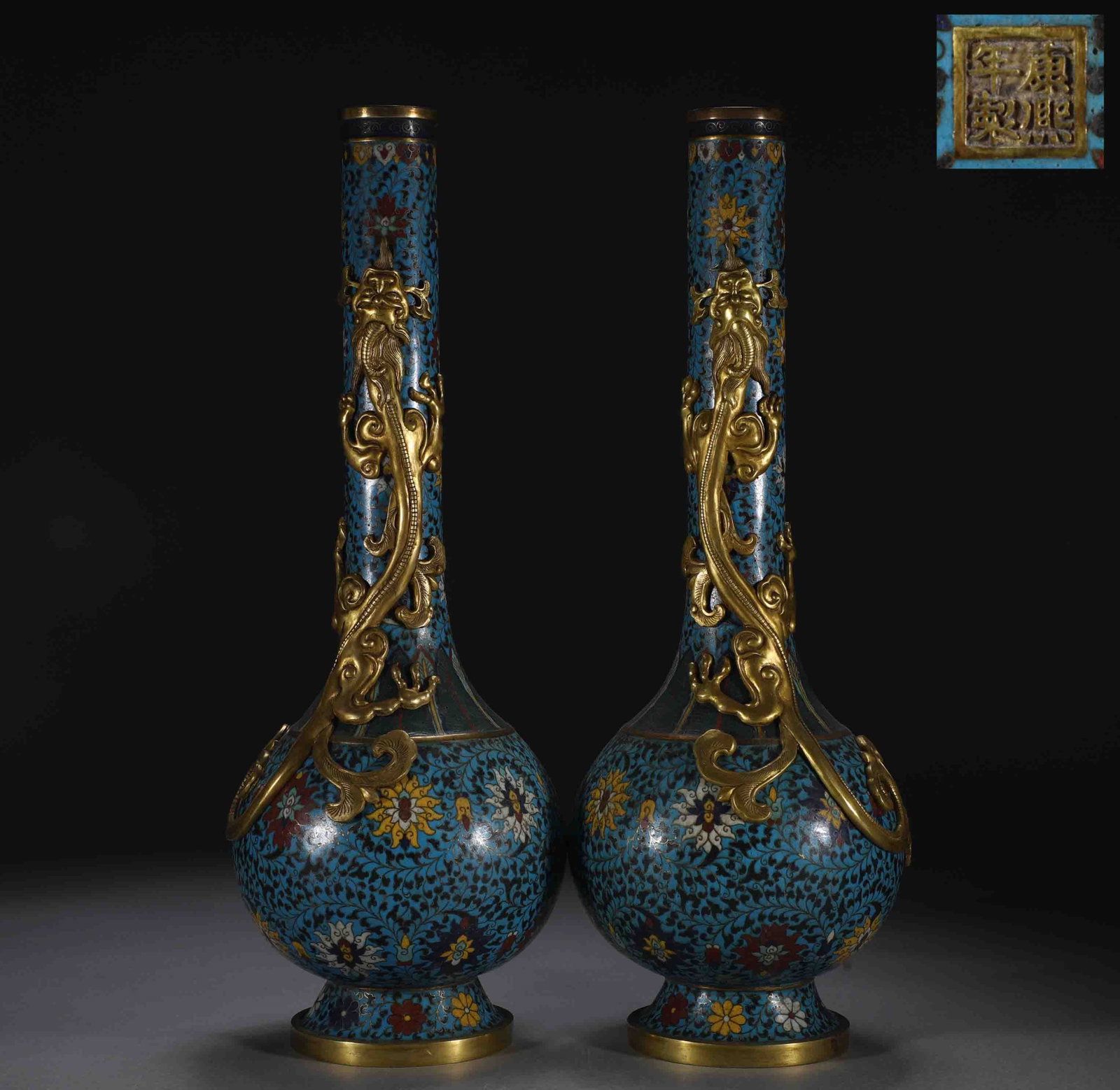 A Pair of Exquisite Cloisonne Lotus and Chi-Dragon Pattern Vase: A Pair of Exquisite Cloisonne Lotus and Chi-Dragon Pattern Vases,Qing Dynasty,China,Kangxi Four-character Mark,Size:18.1inx7.1in,Weight:2500g 一对景泰蓝缠枝&#