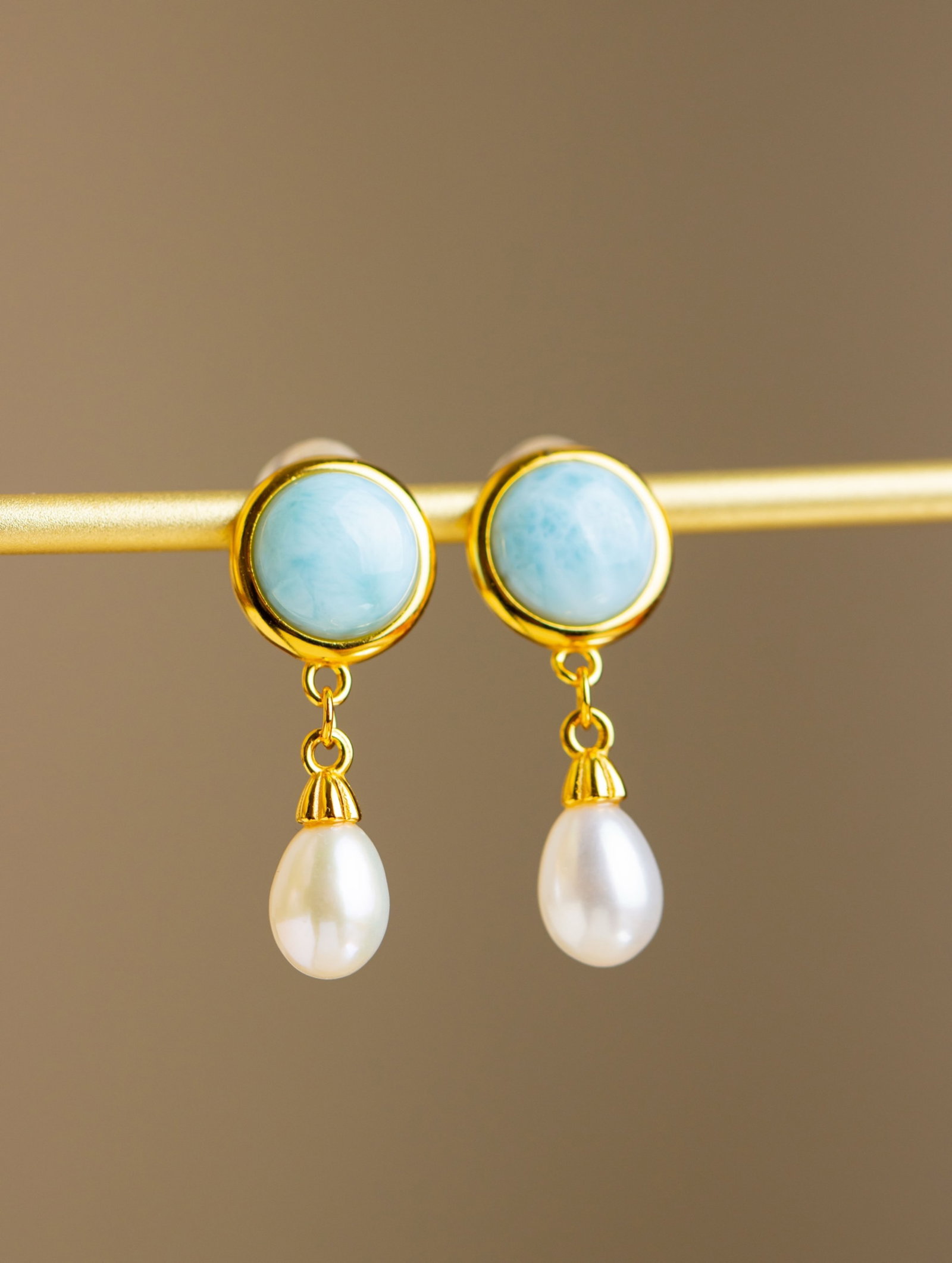 A Pair of Exquisite Sterling Silver-Gold Plated Inlaid Turquoise Earrings, Inlaid Pearls: A Pair of Exquisite Sterling Silver-Gold Plated Inlaid Turquoise Earrings, Inlaid Pearls