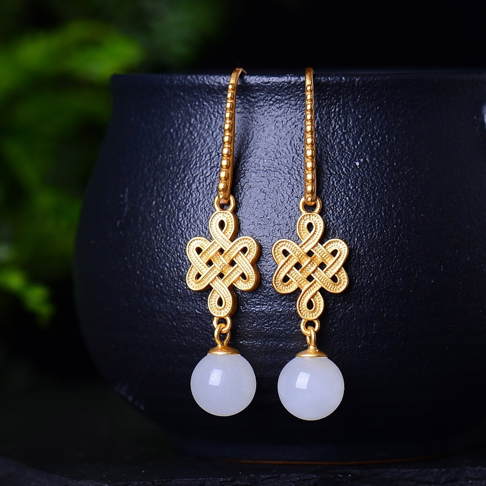 A Pair of Exquisite Sterling Silver-Gold Plated Inlaid White Jade Earrings: A Pair of Exquisite Sterling Silver-Gold Plated Inlaid White Jade Earrings,Size:0.3inx0.3in 一对纯银镀金镶白玉耳环