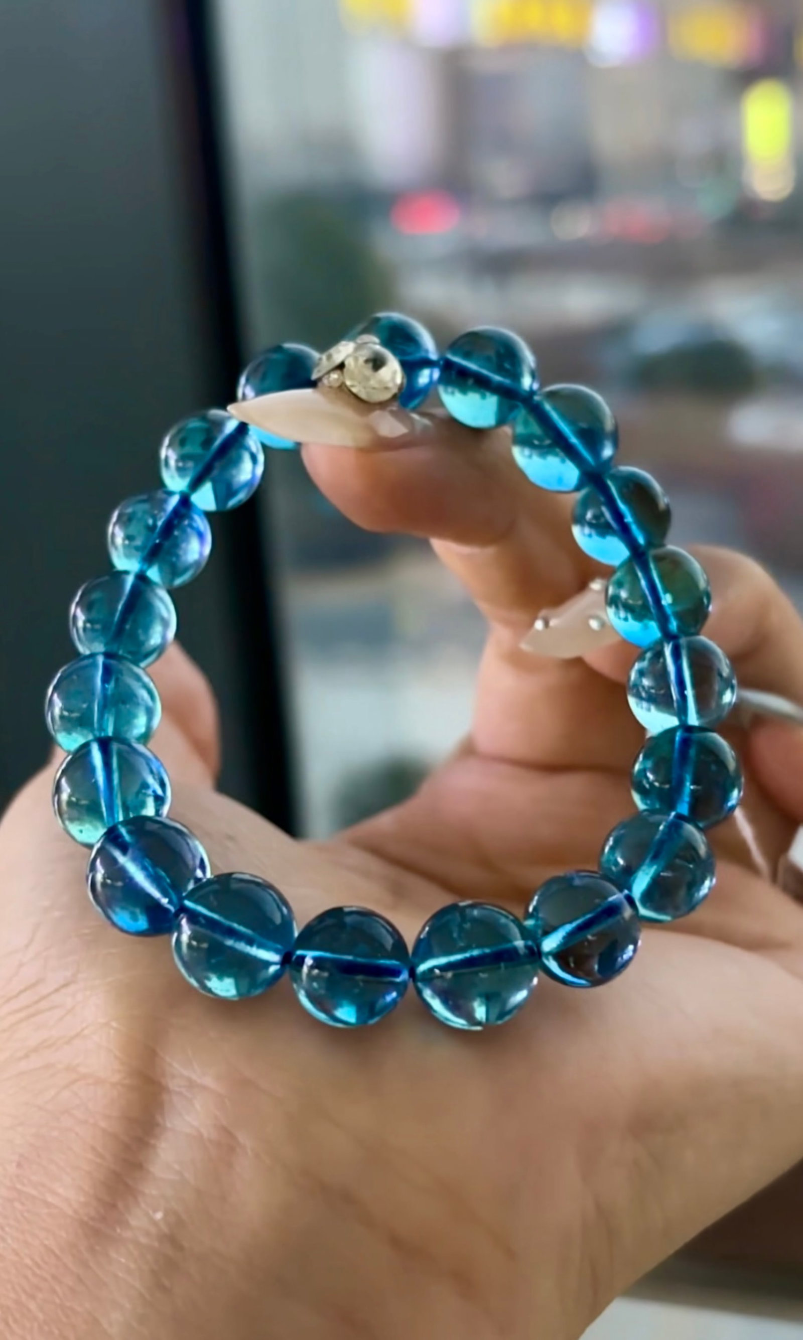 An Exquisite Aquamarine Bracelet