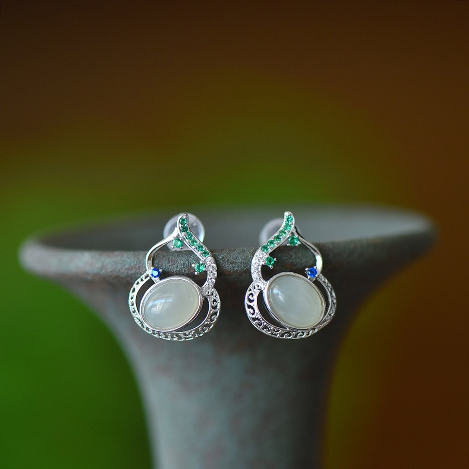 A Pair of Exquisite Sterling Silver Inlaid White Jade Gourd-Shaped Earring , Inlaid Diamonds: A Pair of Exquisite Sterling Silver Inlaid White Jade Gourd-Shaped Earring , Inlaid Diamond , Size :0.2inx0.3in