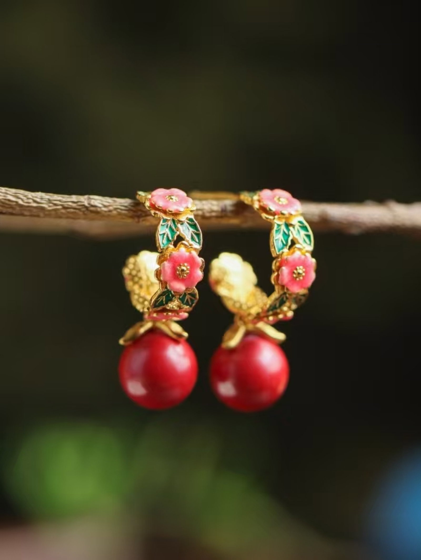 A Pair of Exquisite Sterling Silver-Gold Plated Inlaid Cinnabar Enamel Earrings: A Pair of Exquisite Sterling Silver-Gold Plated Inlaid Cinnabar Enamel Earrings 一对纯银镀金镶朱砂珐琅耳环