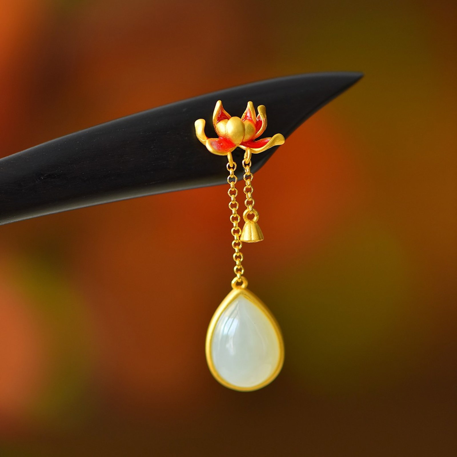 An Exquisite Sterling Silver-Gold Plated Inlaid White Jade Enamel Ebony Hairpin: An Exquisite Sterling Silver-Gold Plated Inlaid White Jade Enamel Ebony Hairpin 纯银镀金镶白玉珐琅黑檀木发簪
