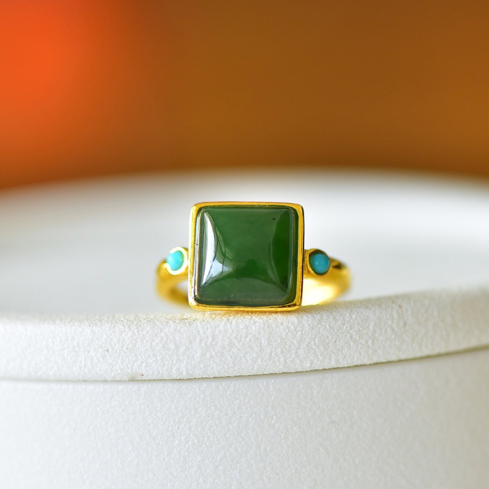 An Exquisite Sterling Silver-Gold Plated Inlaid Jasper Ring: An Exquisite Sterling Silver-Gold Plated Inlaid Jasper Ring,Size:0.4inx0.4in 纯银镀金镶碧玉戒指