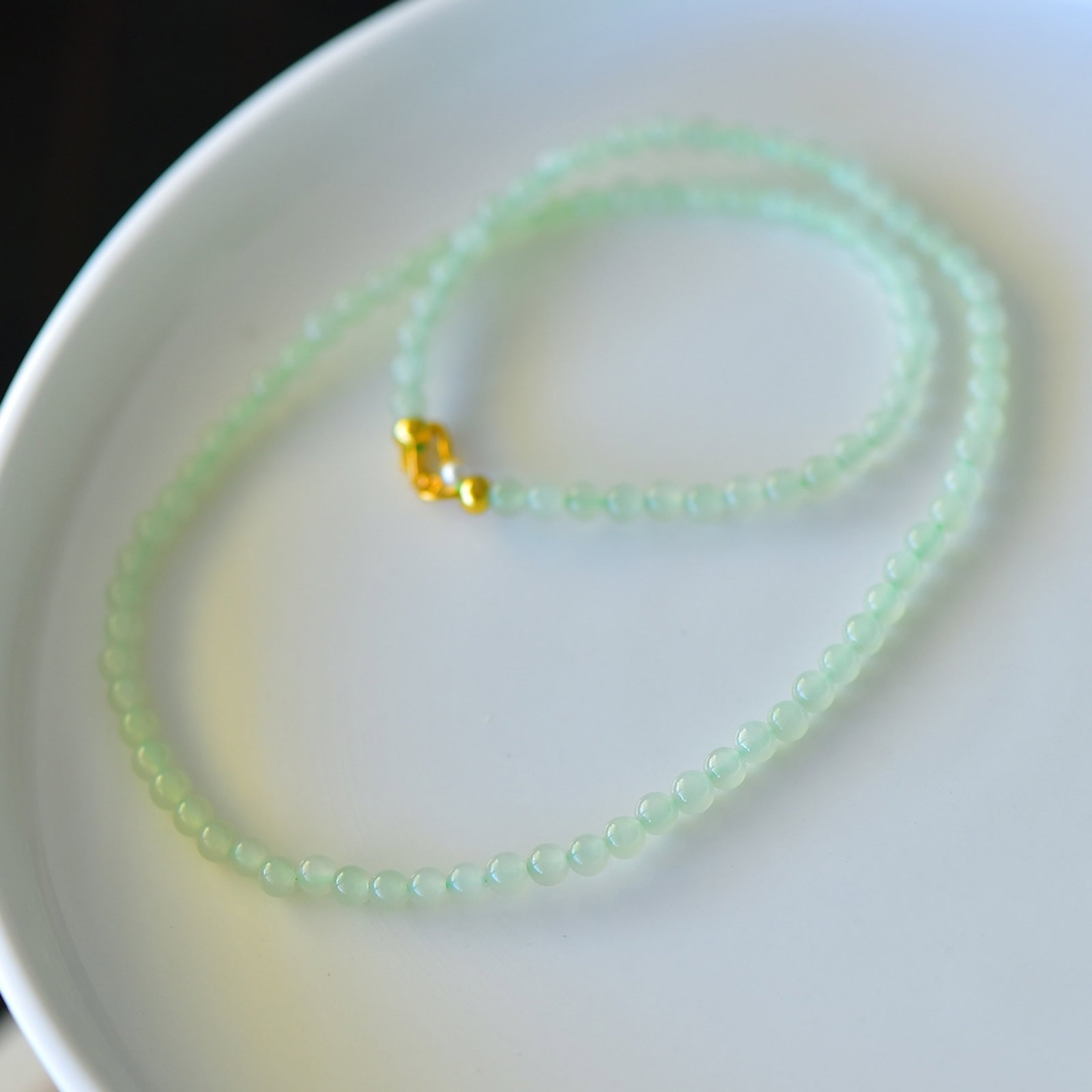 An Exquisite Sterling Silver Inlaid Agate Necklace: An Exquisite Sterling Silver Inlaid Agate Necklace,Size:0.2in 纯银镶玛瑙项链