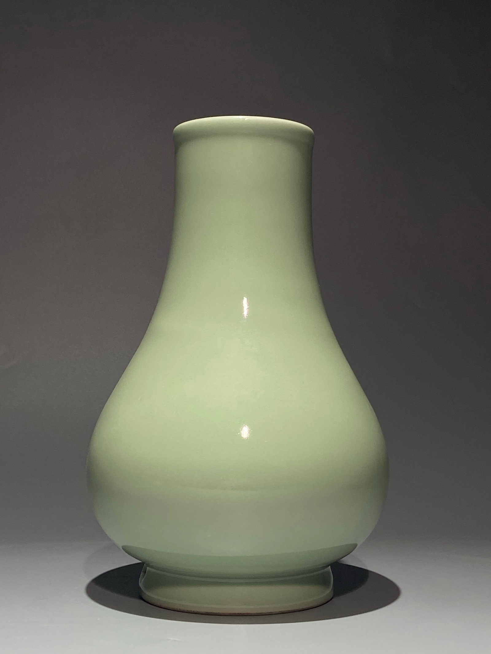 An Exquisite Celadon Glazed Vase: An Exquisite Celadon Glazed Vase,Qing Dynasty,China,Qianlong Six-character Mark,Size:10.4inx6.7in 粉青釉瓶,中国清代,乾隆六字