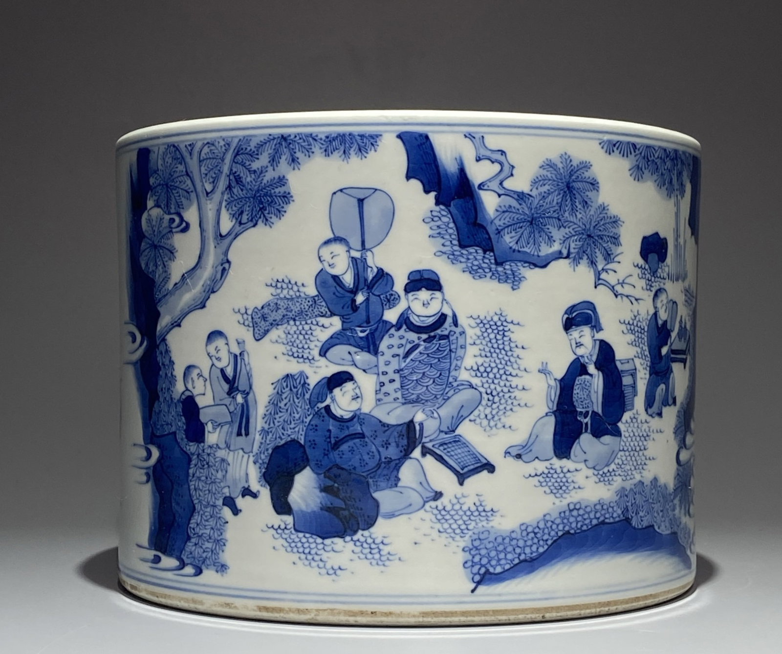 An Exquisite Blue and White Character and Story Pattern Brush Pot: An Exquisite Blue and White Character and Story Pattern Brush Pot,Qing Dynasty,China,Kangxi Six-character Mark,Size:6.6inx8.8in 青花人物故事纹笔筒