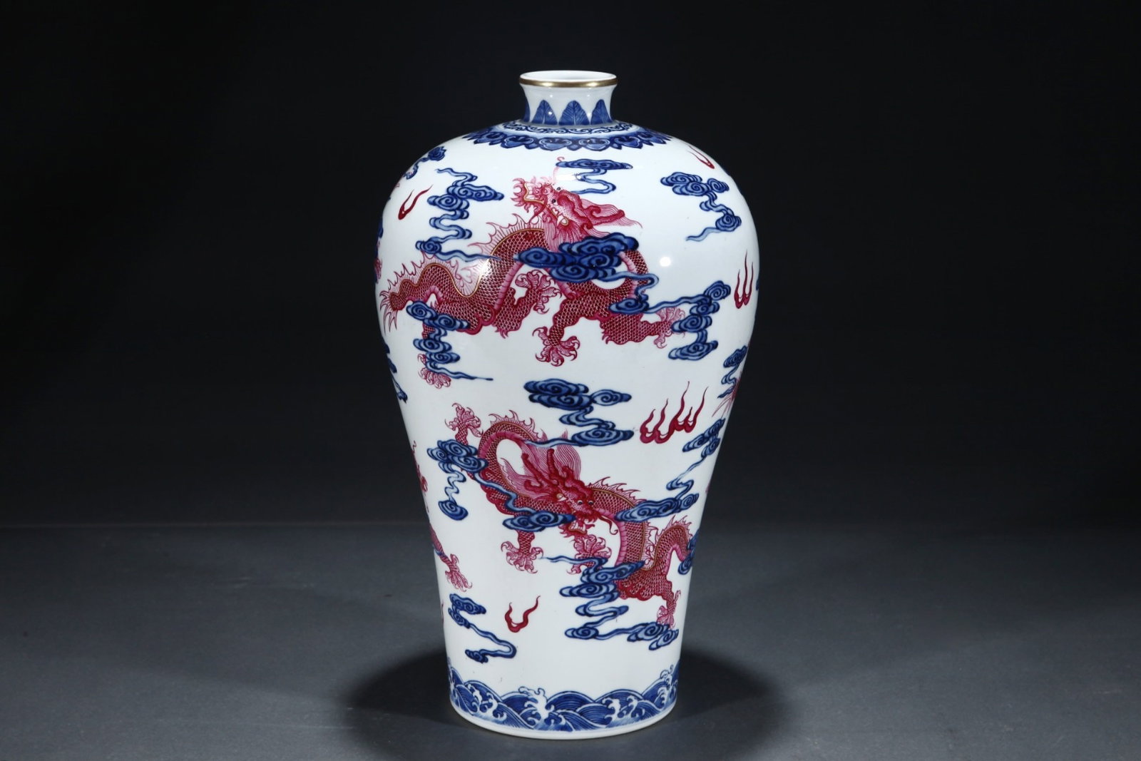 An Exquisite Blue and White Ruby Red-Glazed Auspicious Cloud Pattern Dragon Pattern Painted Gold - 2