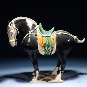 An Rare Tang Tri-Color Glazed Pottery Horse Ornament