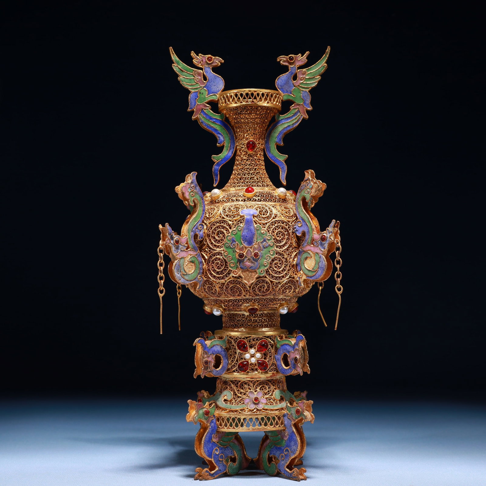An Exquisite Filigree and Gilding Flower Pattern Double-Ears Vase,Inlaid Gems: An Exquisite Filigree and Gilding Flower Pattern Double-Ears Vase,Inlaid Gems,Qing Dynasty,China,Qianlong Four-character Mark,Size:3.9inx11in,Weight:550g 掐丝鎏金花ࡔ
