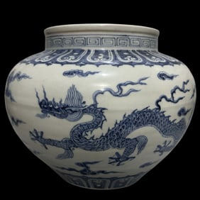 An Exquisite Blue and White Auspicious Cloud and Dragon Pattern Jar