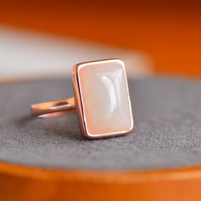 An Exquisite Sterling Silver-Gold Plated Inlaid White Jade Ring