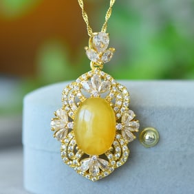 An Exquisite Bronze-Gold Plated Inlaid Beeswax Necklace,Inlaid Diamond