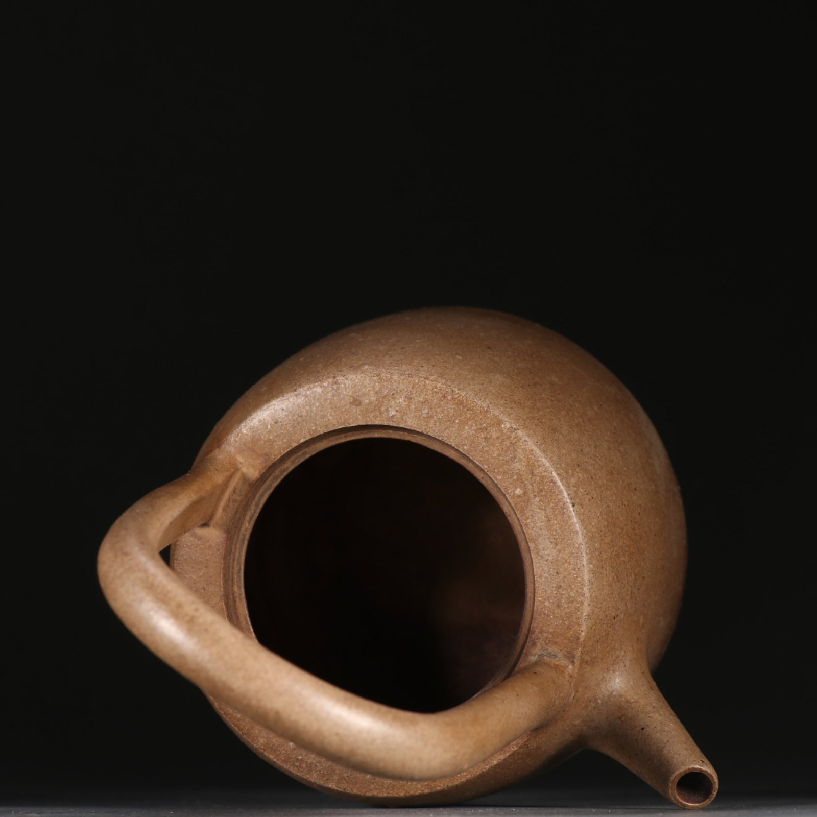 A Rare Purple Sands Hollow Auspicious Cloud Pattern Loop-Handled Pot - 8