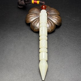 An Exquisite White Jade Vajry Pestle Pendant