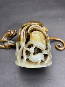 An Exquisite White Jade Crane Pattern Ornament