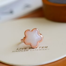 An Exquisite Sterling Silver-Gold Plated Inlaid White Jade Ring