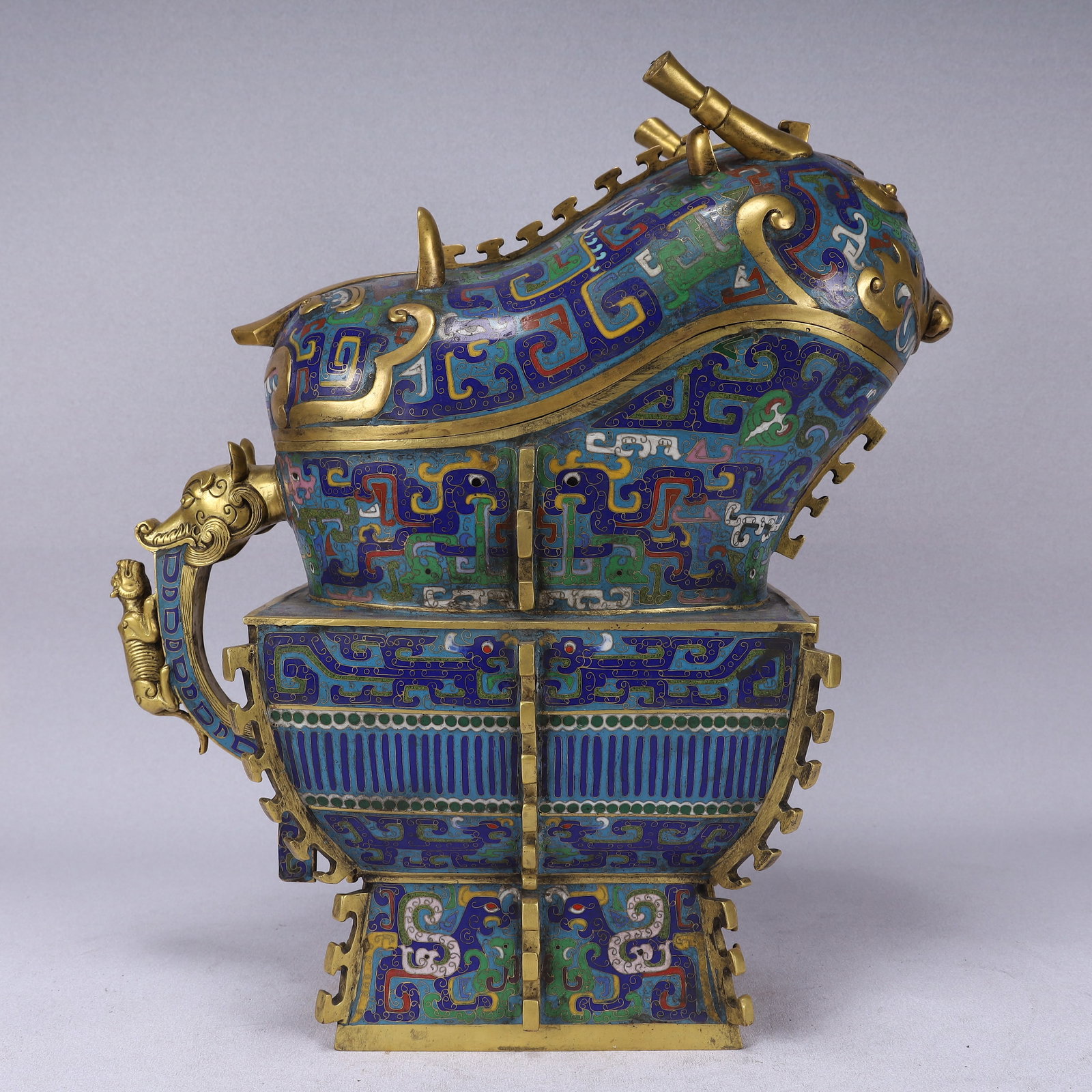 A Huge Cloisonne Chi-Dragon Pattern Cover Cup: A Huge Cloisonne Chi-Dragon Pattern Cover Cup,Qing Dynasty, China,Qianlong Six-character Mark,Size:15.7inx7.9inx16.9in,Weight:11800g 景泰蓝螭龙纹盖杯,&#