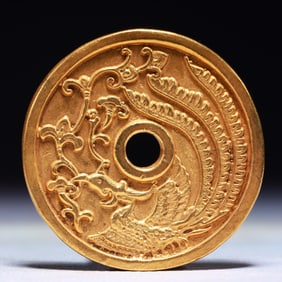 An Exquisite Gilt Bronze Phoenix Pattern Cash Coin