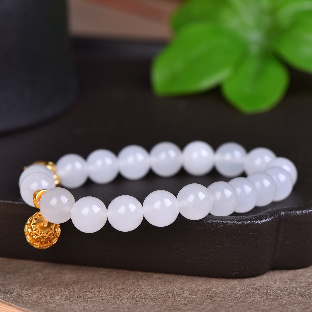An Exquisite Jadeite Bracelets - 4