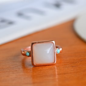 An Exquisite Sterling Silver-Gold Plated Inlaid White Jade Ring