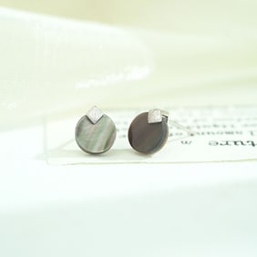 A Pair of Exquisite Sterling Silver Inlaid Shell Earrings