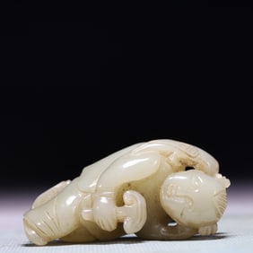 An Exquisite White Jade Figure Ornament