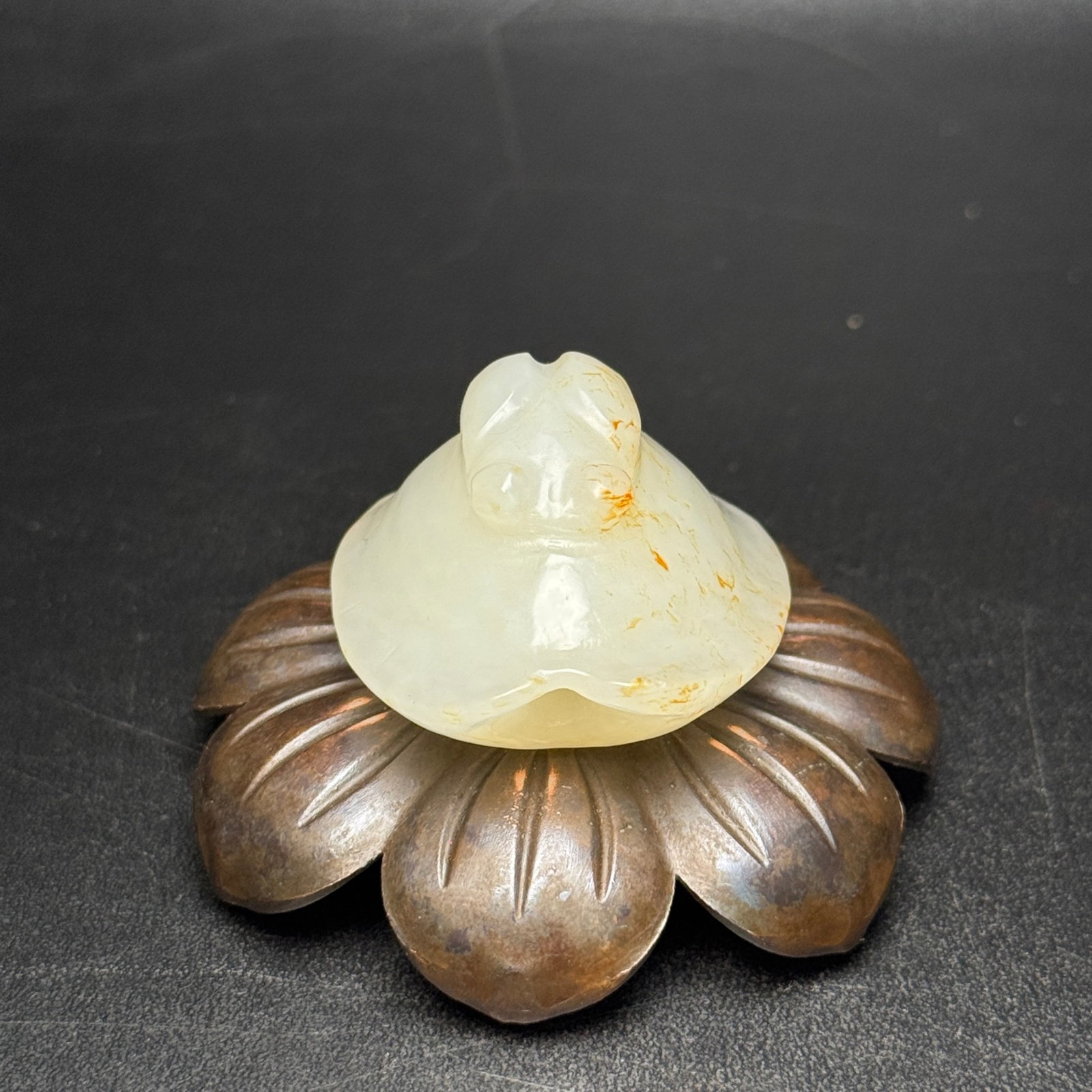 An Exquisite White Jade Cicada Pattern Turtle shell-Shaped Pendant - 4
