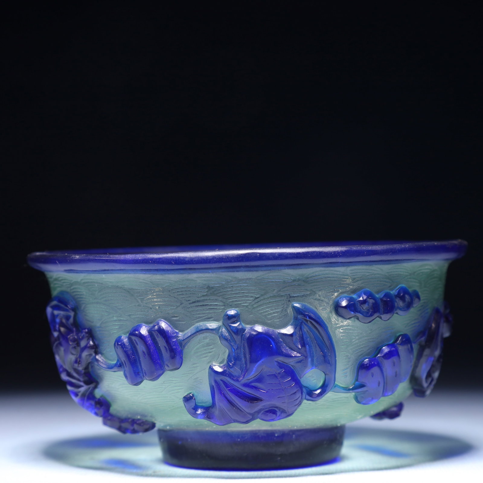 An Exquisite Glass Bats Pattern Bowl: An Exquisite Glass Bats Pattern Bowl,Qing Dynasty,China,Qianlong Four-character Mark,Size:4.9inx2.4in,Weight:250g 琉璃蝙蝠纹碗,中国清代,