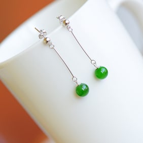 A Pair of Exquisite Sterling Silver Inlaid Jasper Earrings