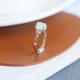 An Exquisite Sterling Silver Inlaid White Jade Ring