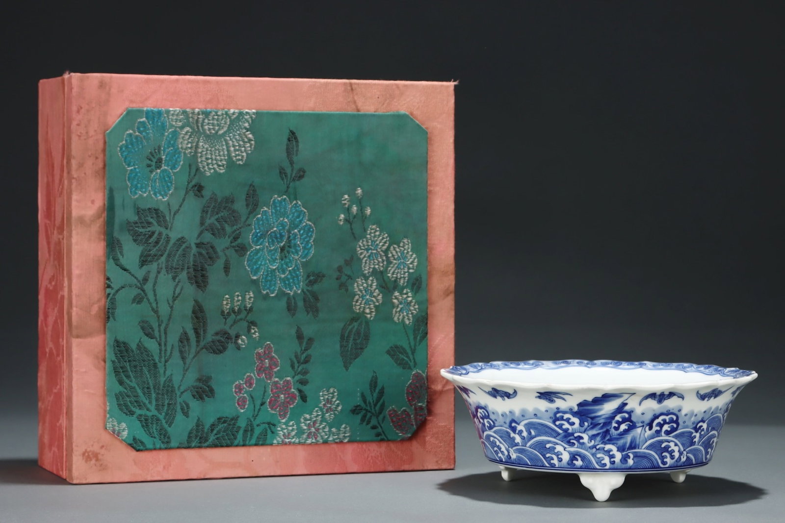 An Exquisite Blue and White Seawater and Auspicious Beast Pattern Tripod Brush Washer (1 of 8)
