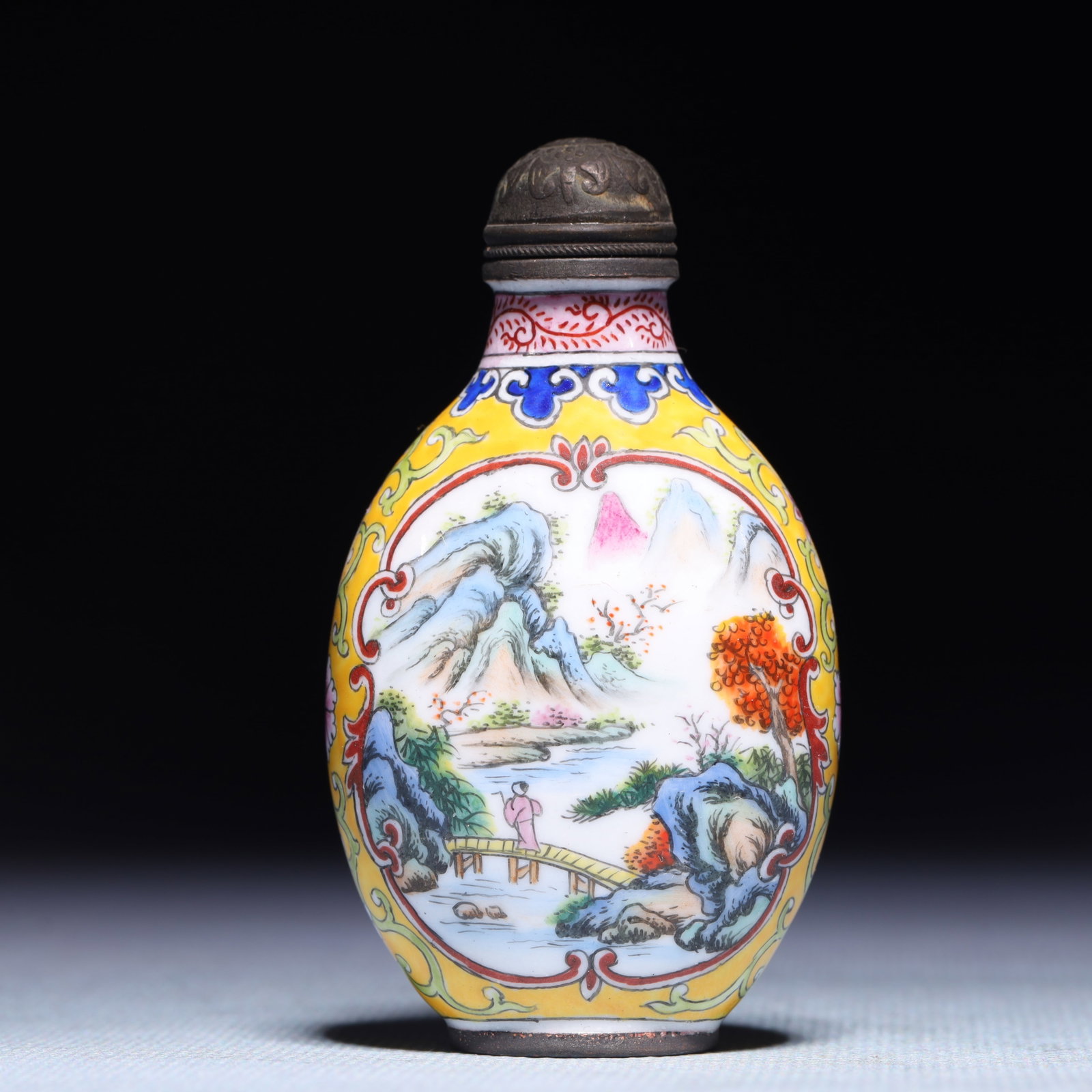 An Exquisite Painted Enamel Landscape and Figure Pattern Snuff Bottle: An Exquisite Painted Enamel Landscape and Figure Pattern Snuff Bottle,Qing Dynasty,China,Qianlong Four-character Mark,Size:2inx0.8inx2.8in,Weight:65.8g 画珐琅山水人